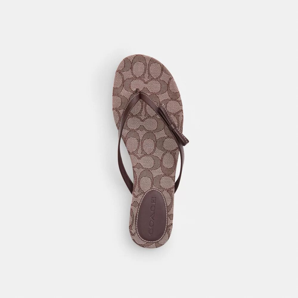 Șlapi cu fundă în modelul Jacquard Signature