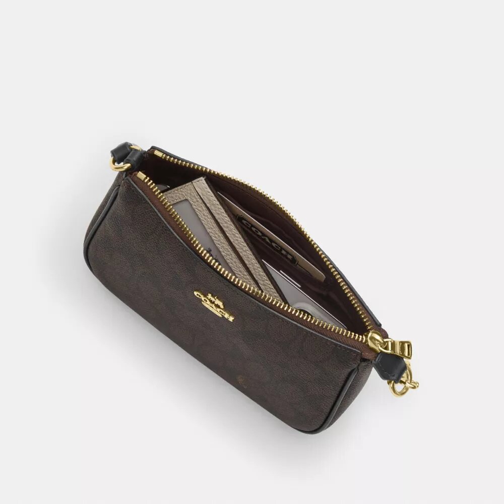 Nolita 19 din Signature Canvas