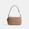 Nolita 19 din Signature Canvas
