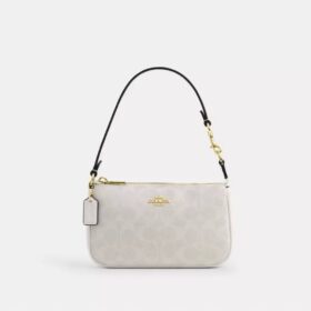 Nolita 19 din Signature Canvas