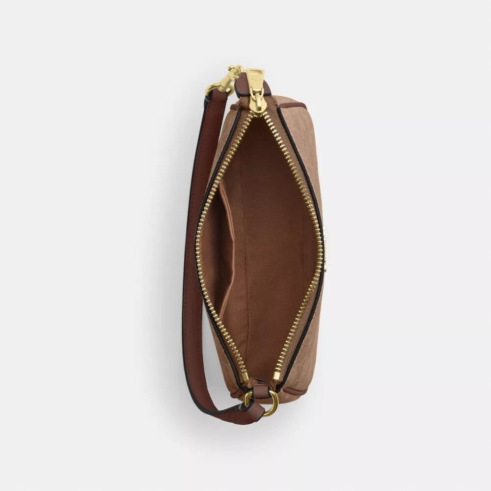 Nolita 19 din Signature Canvas