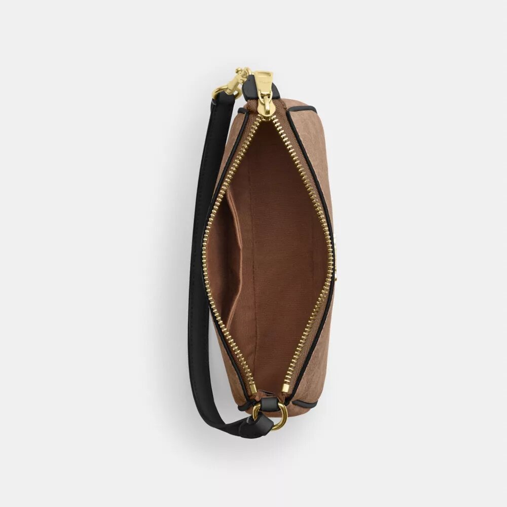 Nolita 19 din Signature Canvas