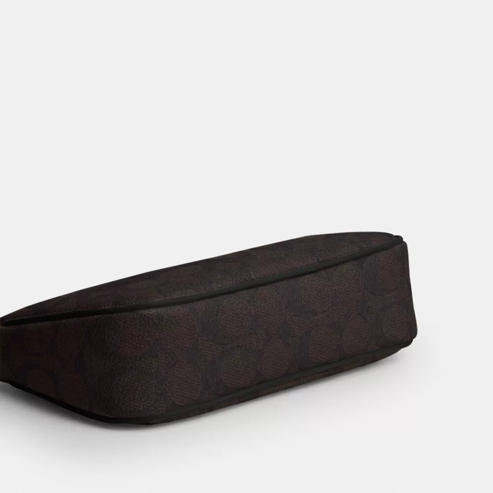 Nolita 19 din Signature Canvas