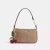 Nolita 19 din Signature Canvas