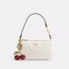 Nolita 19 din Signature Canvas
