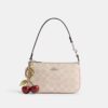 Nolita 19 din Signature Canvas