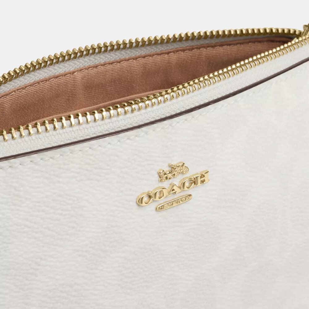 Nolita 19 din Signature Canvas