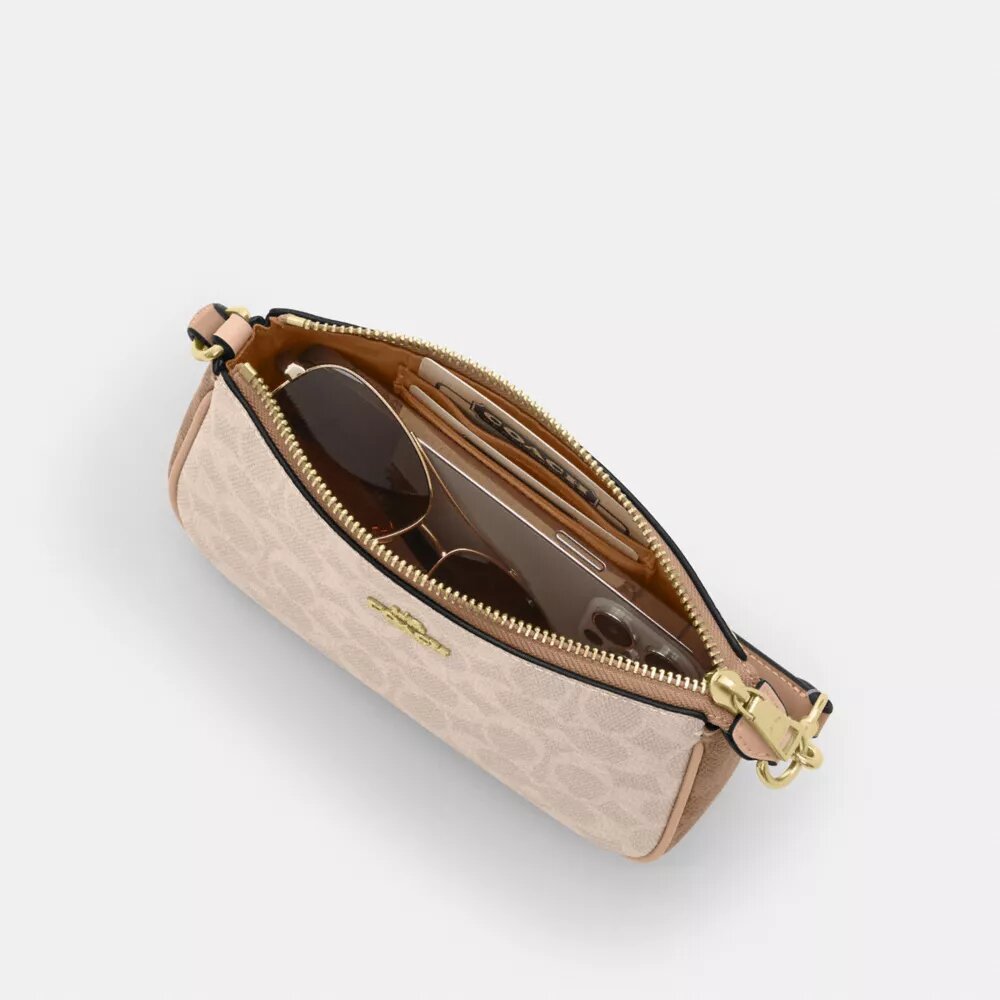 Nolita 19 din Signature Canvas, model semnătură