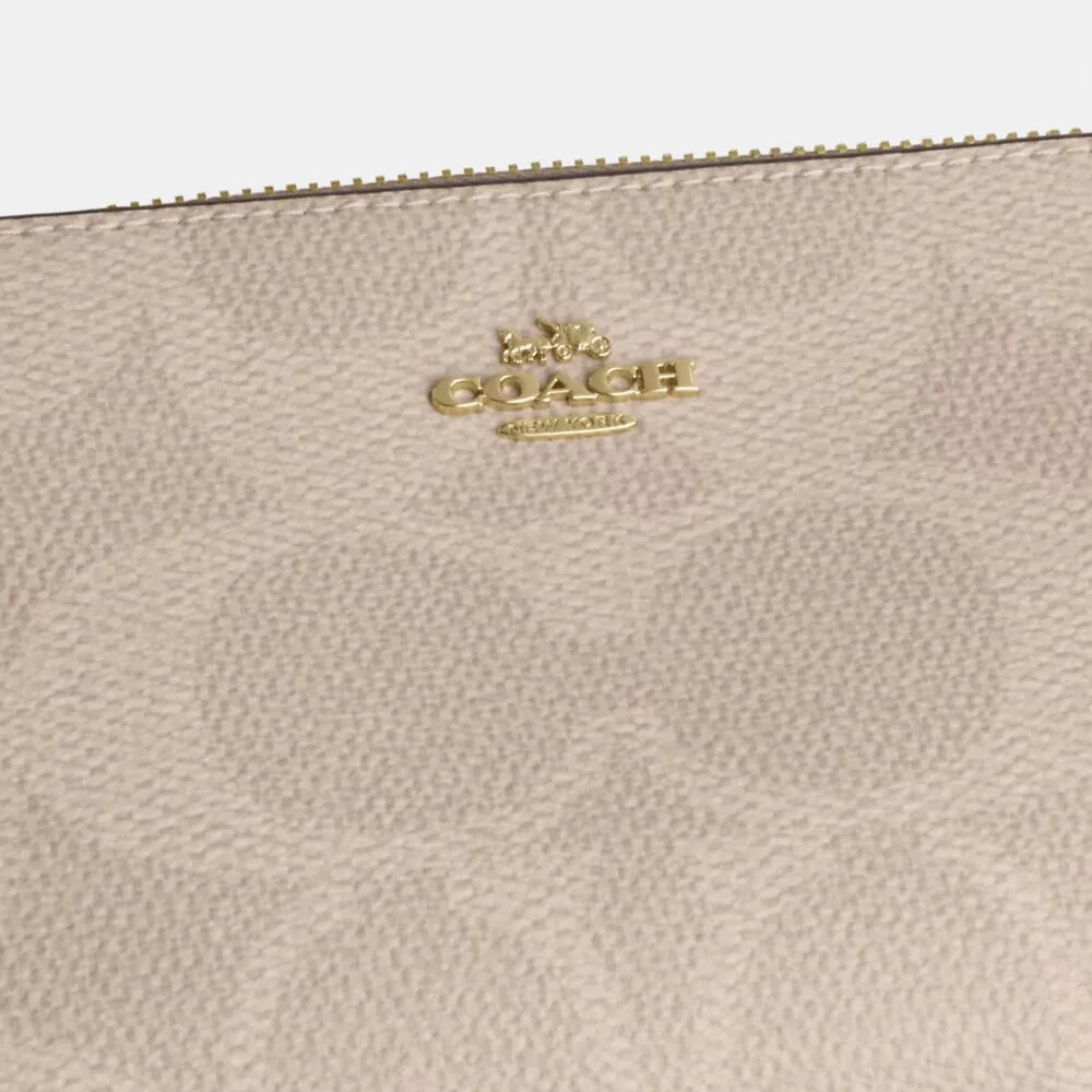 Nolita 19 din Signature Canvas, model semnătură