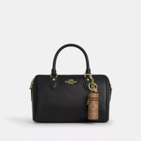 Pandantive pentru genți în formă de tub de ruj din Signature Canvas