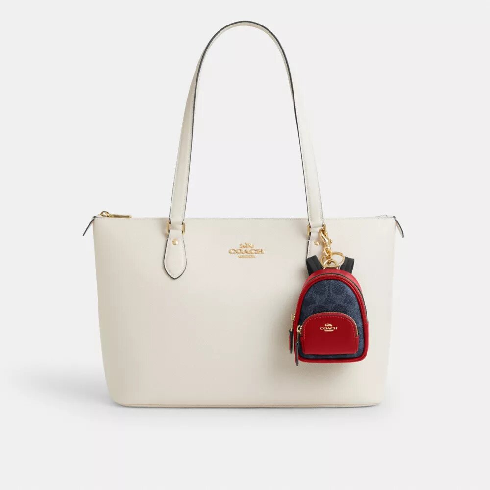 Pandantive pentru genți pentru Court Backpack din Signature Canvas
