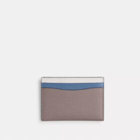 Portcard esențial în stil „colorblock”