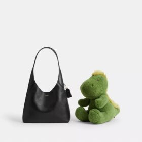 Rexy împlinește 10 ani: figurină de colecție Rexy din piele de oaie