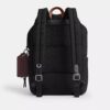 Rucsac Logan din nailon caracteristic cu pandantive decorative