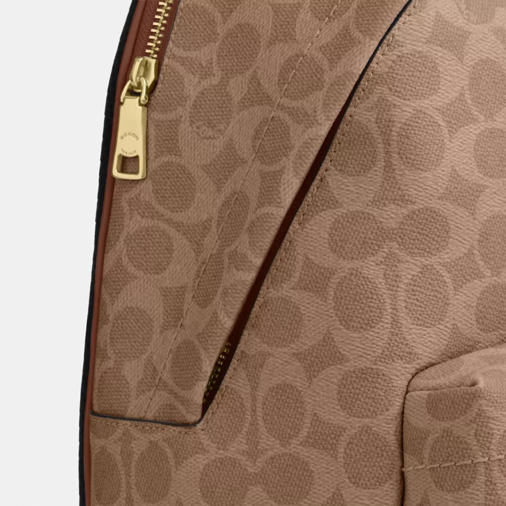 Rucsac mic Taylor din Signature Canvas
