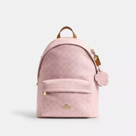 Rucsac mic Taylor din Signature Canvas cu pandantive