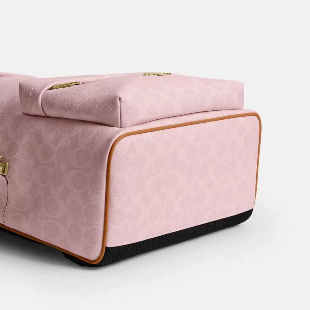 Rucsac mic Taylor din Signature Canvas cu pandantive