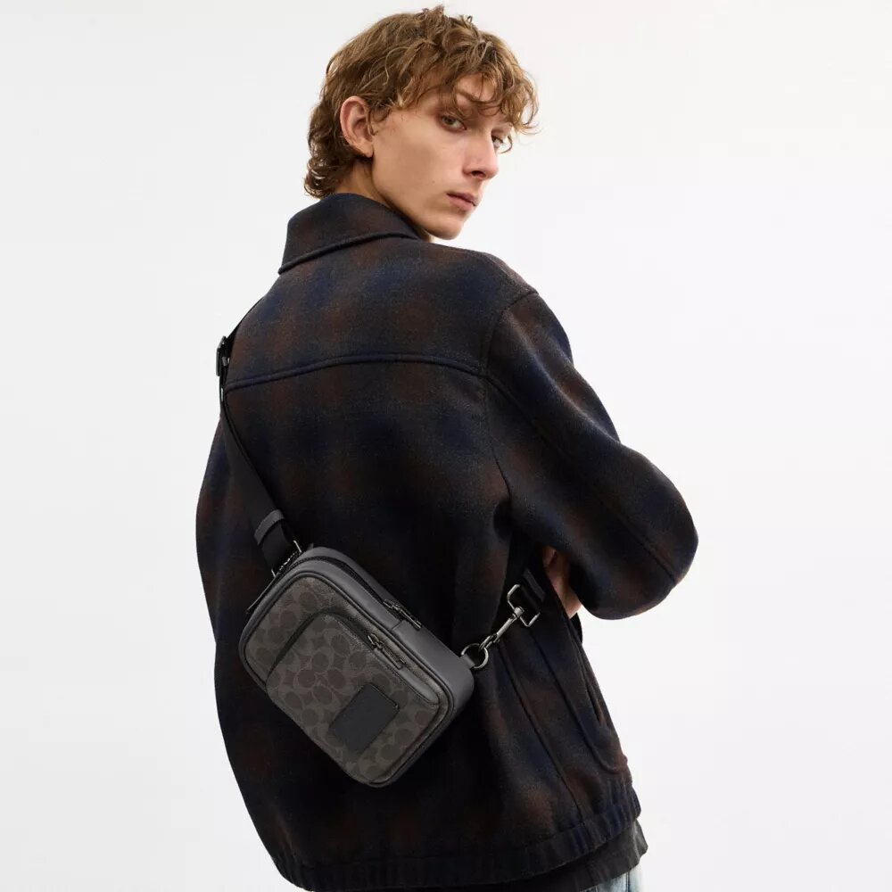 Rucsac Racer Sling din Signature Canvas