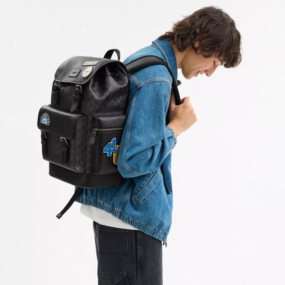 Rucsac Sprint din Signature Canvas cu patch-uri