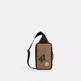 Rucsac Sullivan din Signature Canvas cu patch-uri