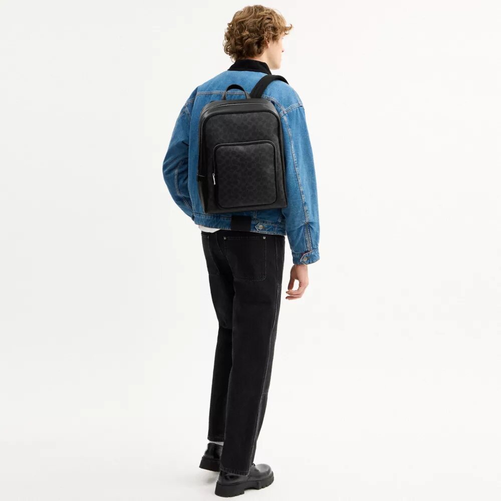 Rucsacul Aiden din Signature Canvas