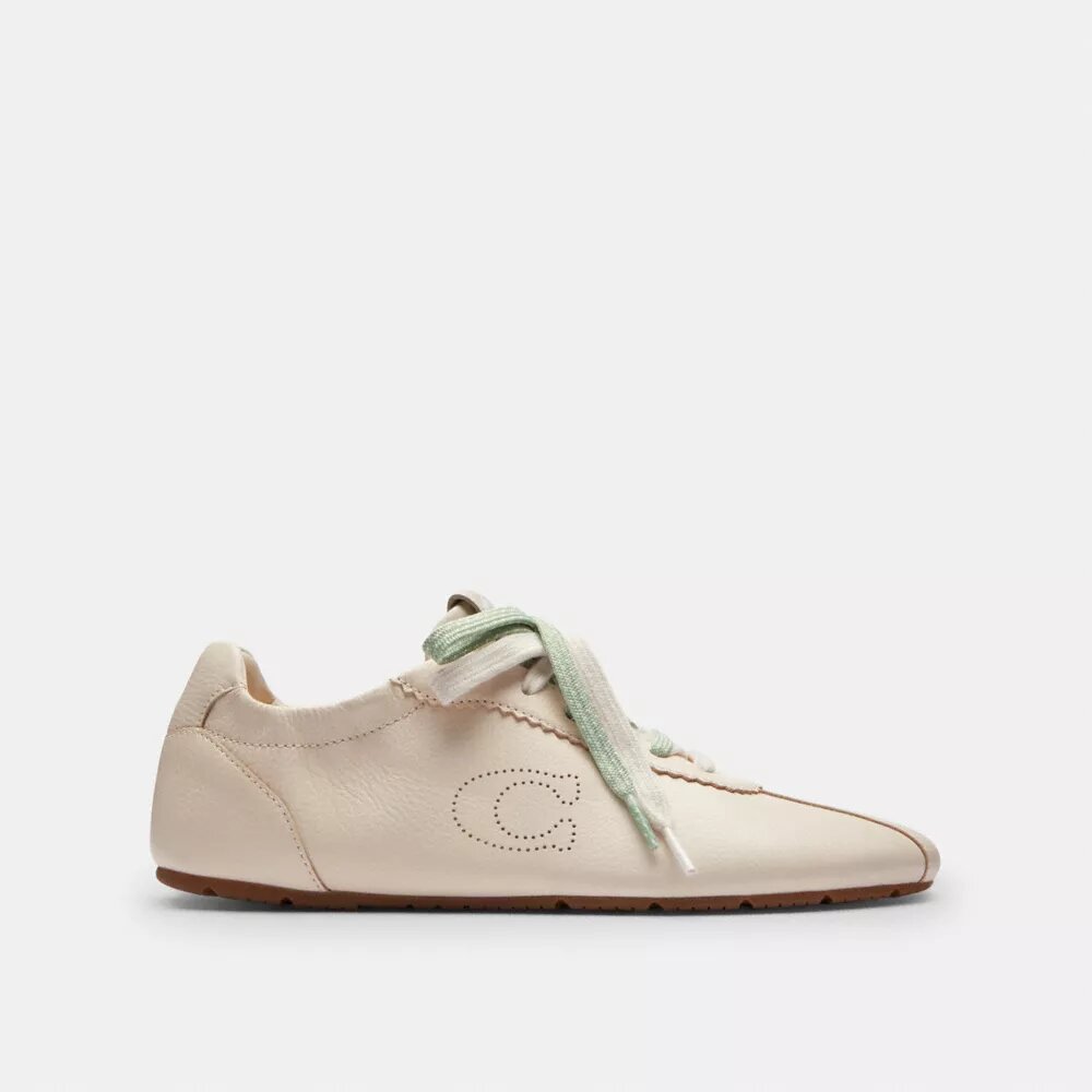 Sneakerși moi