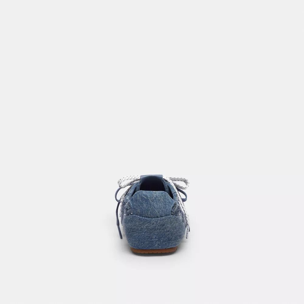 Sneakerși moi din denim caracteristic
