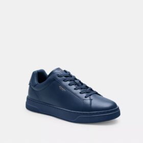 Sneakerși înalți