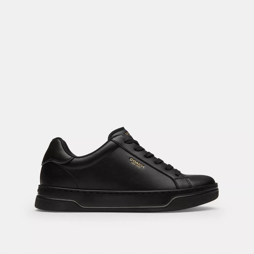 Sneakerși înalți