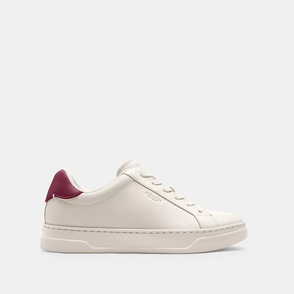 Sneakerși înalți