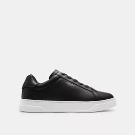 Sneakerși înalți
