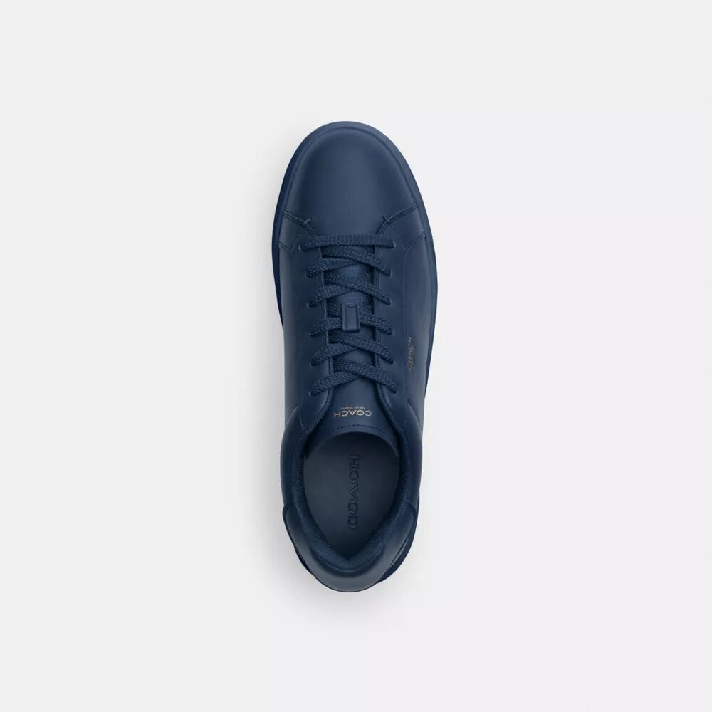Sneakerși înalți