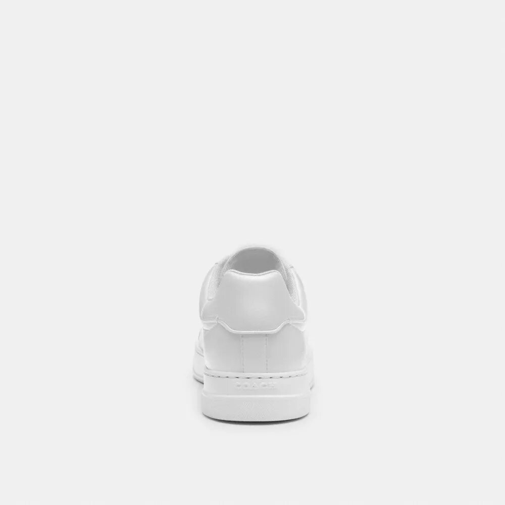 Sneakerși înalți