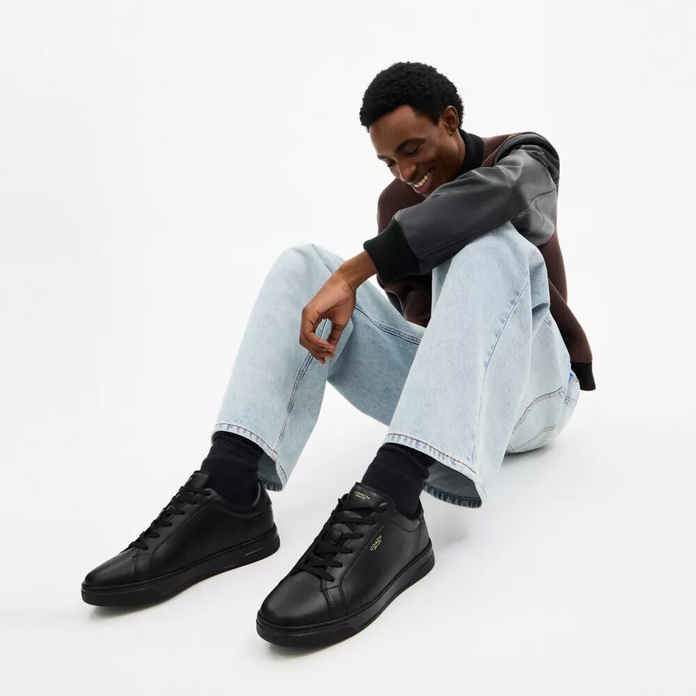Sneakerși înalți