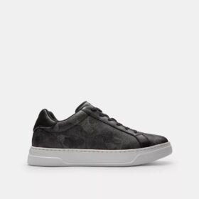 Sneakerși înalți cu imprimeu camuflaj caracteristic