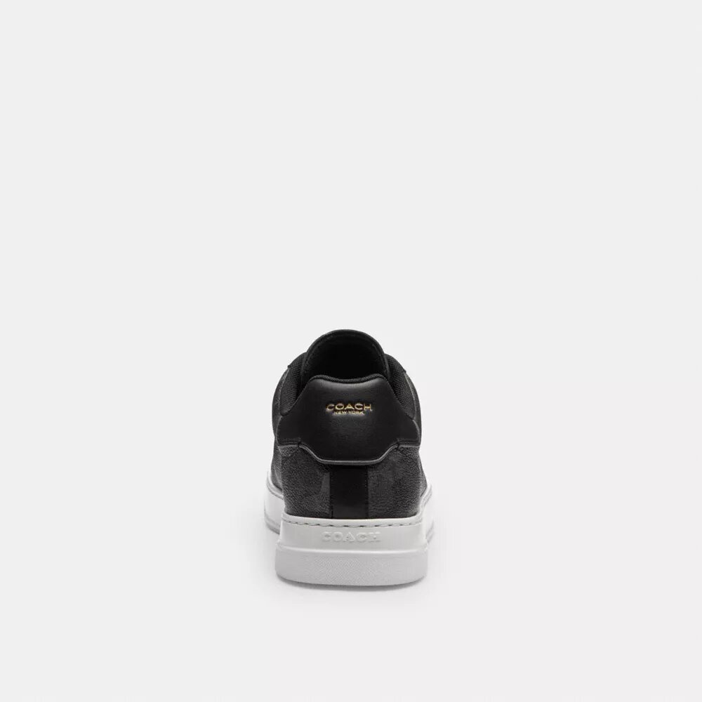 Sneakerși înalți cu imprimeu camuflaj caracteristic
