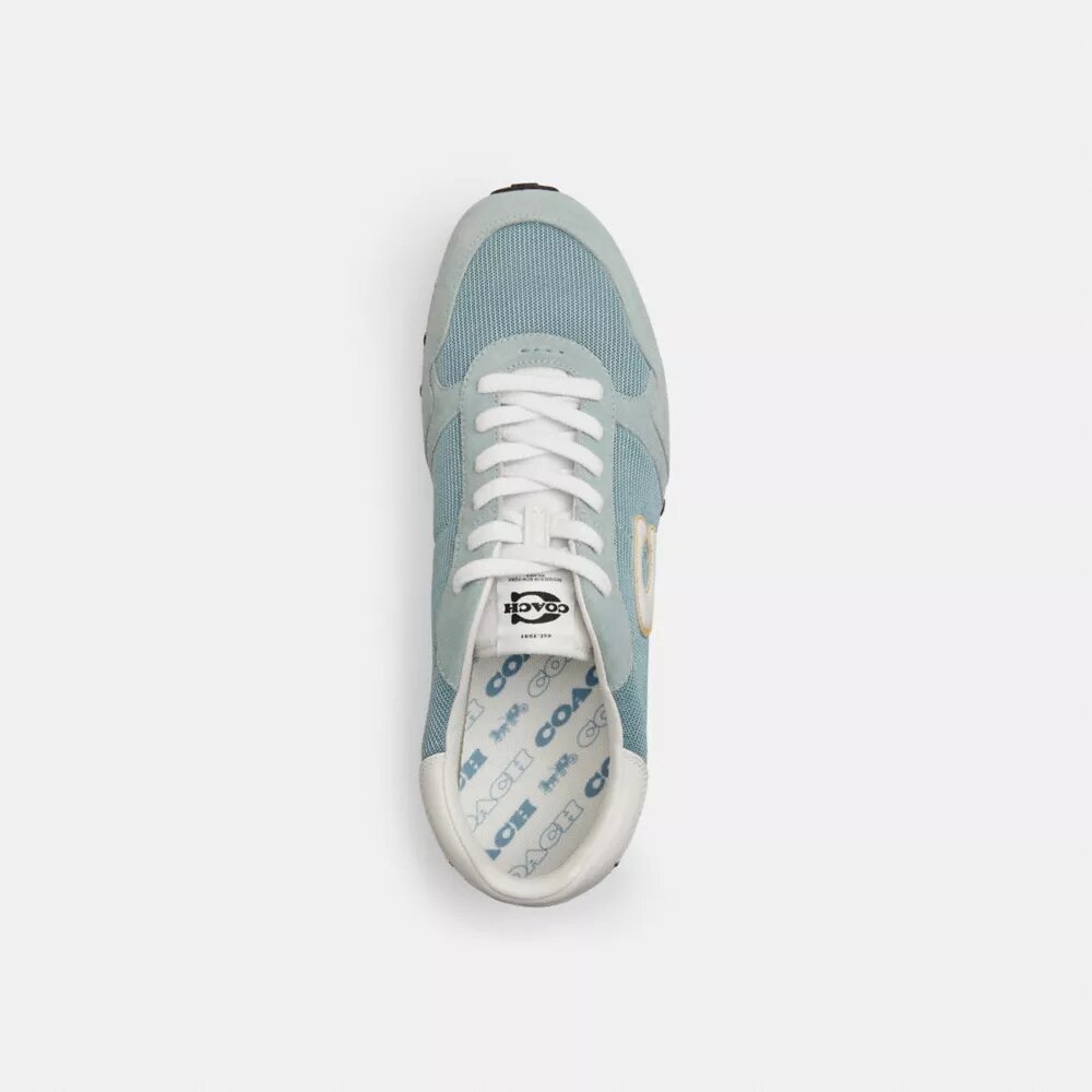 Sneakerși retro