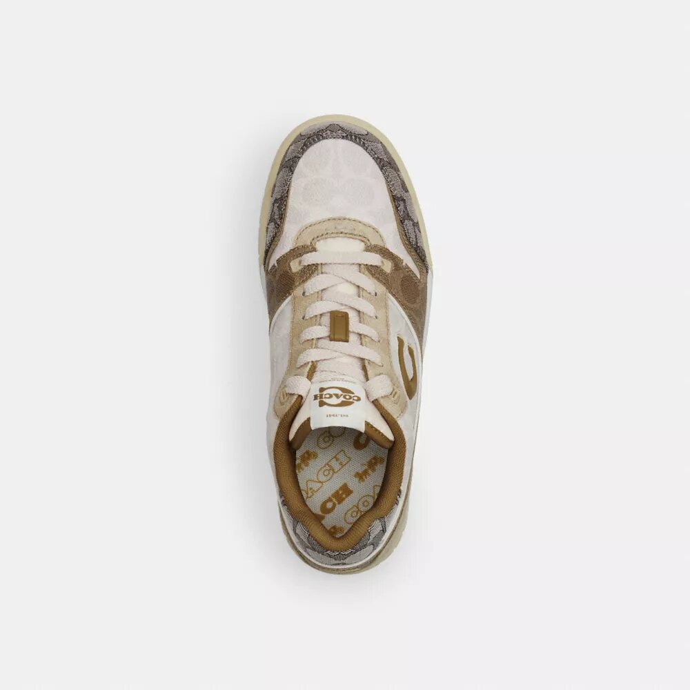 Sneakerși Soho în stilul caracteristic
