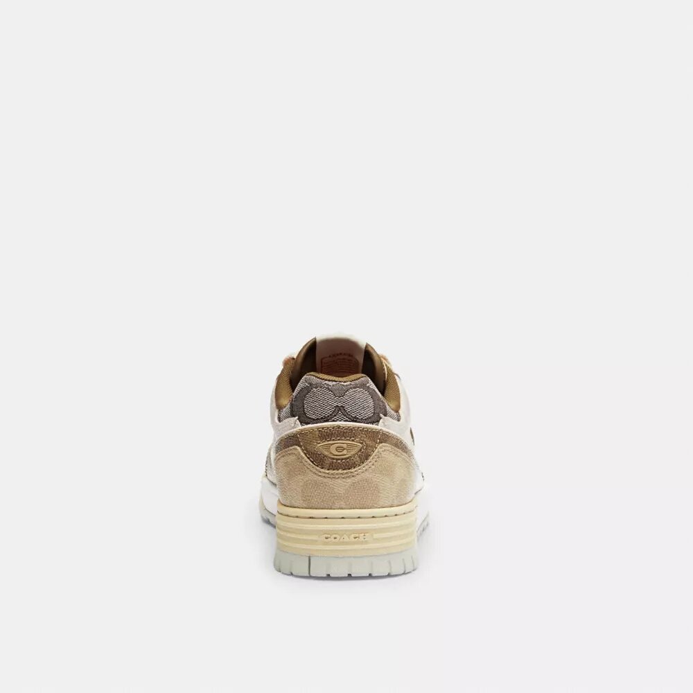 Sneakerși Soho în stilul caracteristic