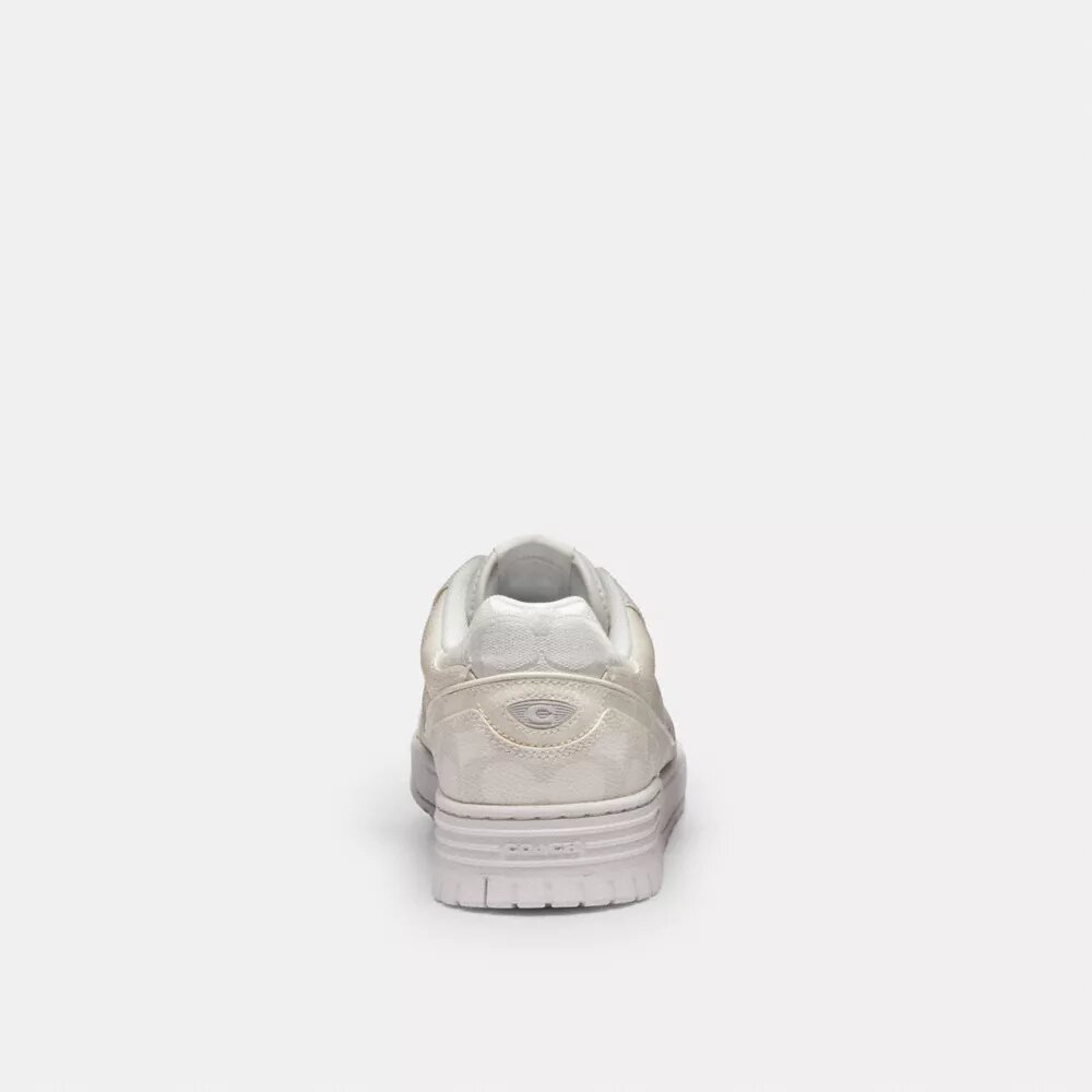 Sneakerși Soho în stilul caracteristic