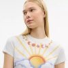 Tricou cu croială din anii '90, cu imprimeu realizat cu aerograf, din bumbac organic