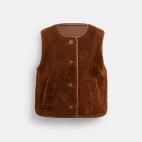 Veste din piele de oaie