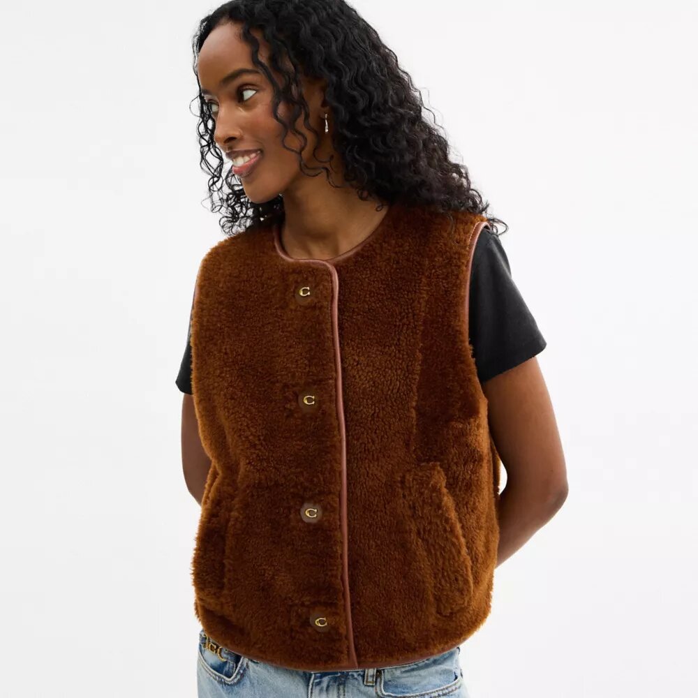 Veste din piele de oaie
